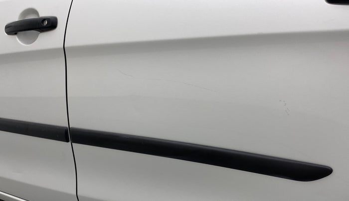 2017 Maruti Celerio VXI, CNG, Manual, 84,901 km, Rear left door - Minor scratches