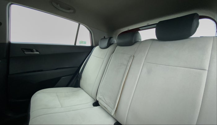 2015 Hyundai Creta 1.6 CRDI SX PLUS AUTO, Diesel, Automatic, 1,28,469 km, Right Side Door Cabin View