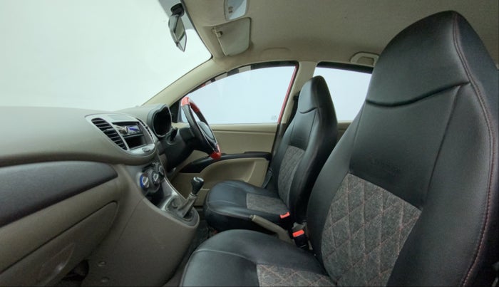 2013 Hyundai i10 MAGNA 1.1, CNG, Manual, 67,521 km, Right Side Front Door Cabin