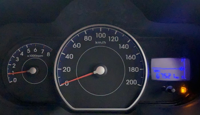 2013 Hyundai i10 MAGNA 1.1, CNG, Manual, 67,521 km, Odometer Image