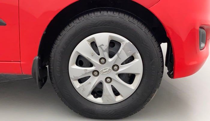 2013 Hyundai i10 MAGNA 1.1, CNG, Manual, 67,521 km, Right Front Wheel