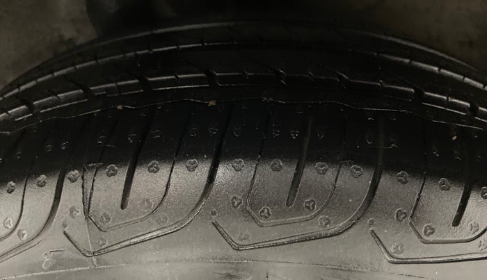 2012 Honda City V MT PETROL, Petrol, Manual, 79,174 km, Right Rear Tyre Tread