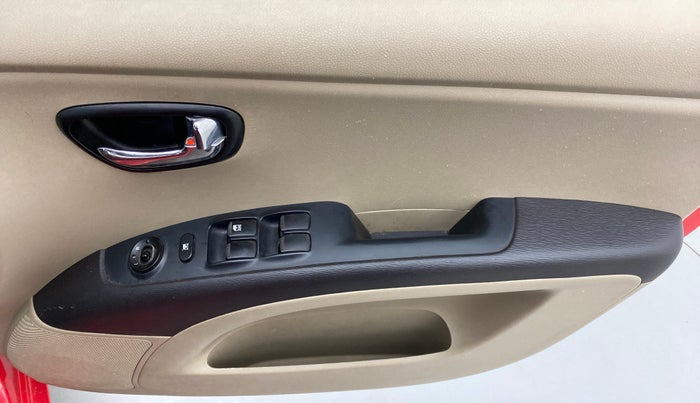 2011 Hyundai i10 SPORTZ 1.2 KAPPA2, Petrol, Manual, 50,950 km, Driver Side Door Panels Control