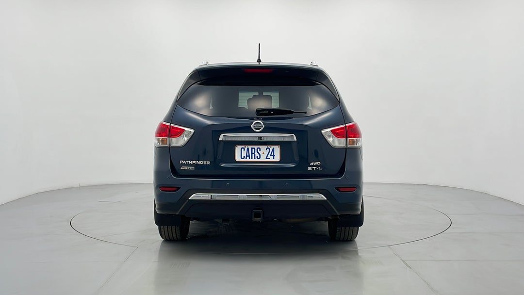 2014 Nissan Pathfinder St-l (4x4), Automatic, 98672 km, Back/Rear View