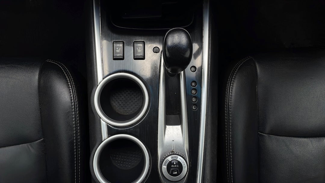 2014 Nissan Pathfinder St-l (4x4), Automatic, 98672 km, Gear Lever 