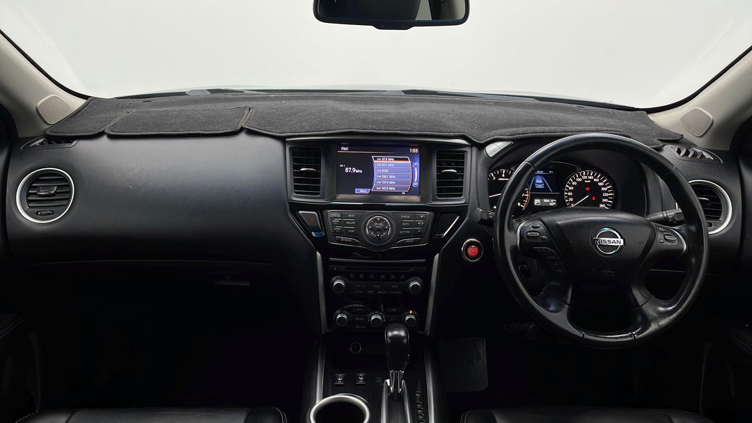 2014 Nissan Pathfinder St-l (4x4), Automatic, 98672 km, Dashboard View