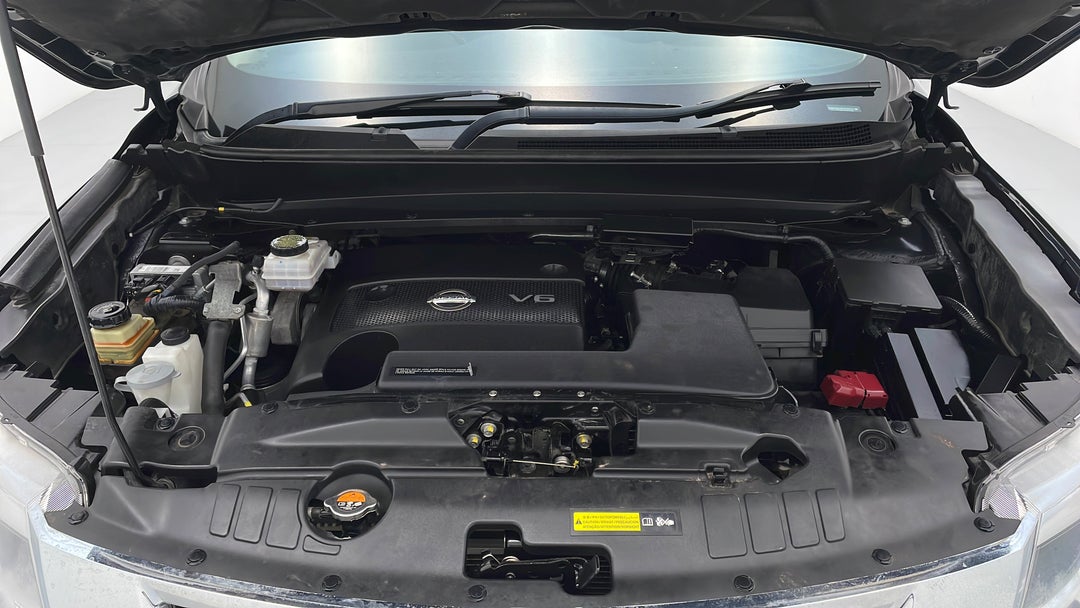 2014 Nissan Pathfinder St-l (4x4), Automatic, 98672 km, Open Bonnet (Engine)