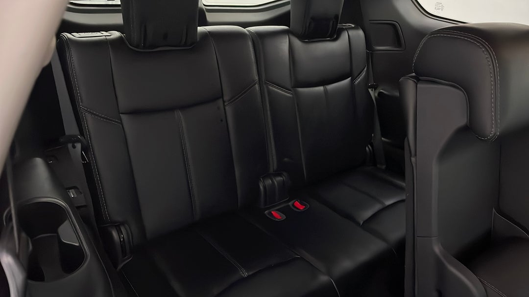 2014 Nissan Pathfinder St-l (4x4), Automatic, 98672 km, Third Row Seats