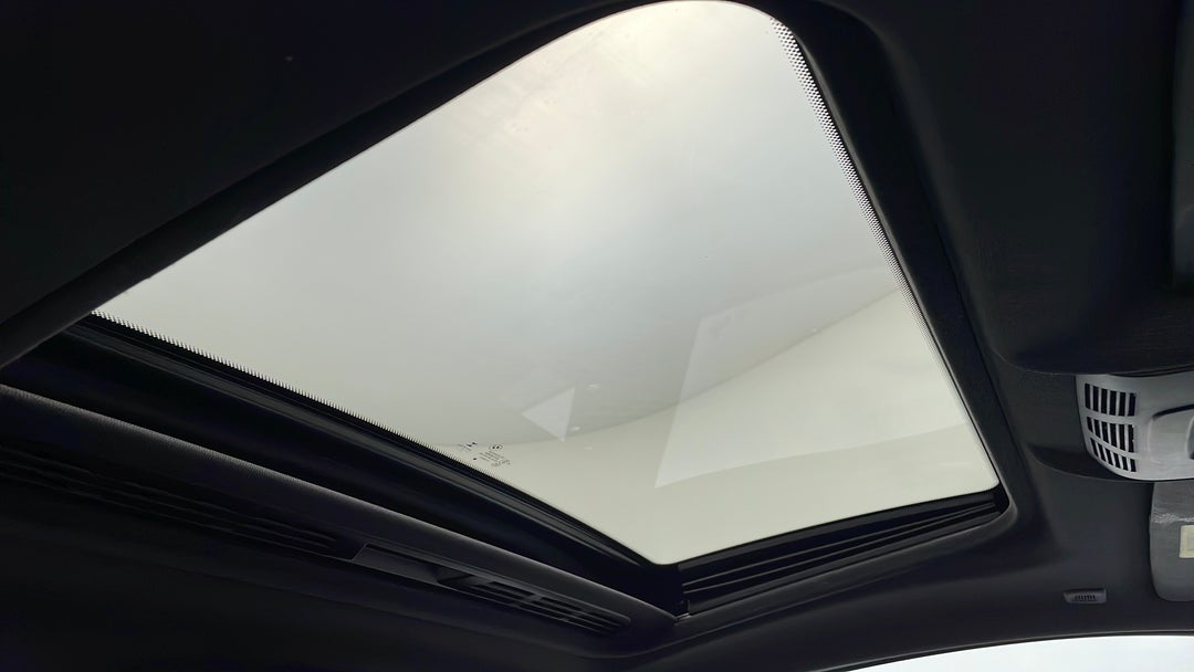 Interior Sunroof/Moonroof