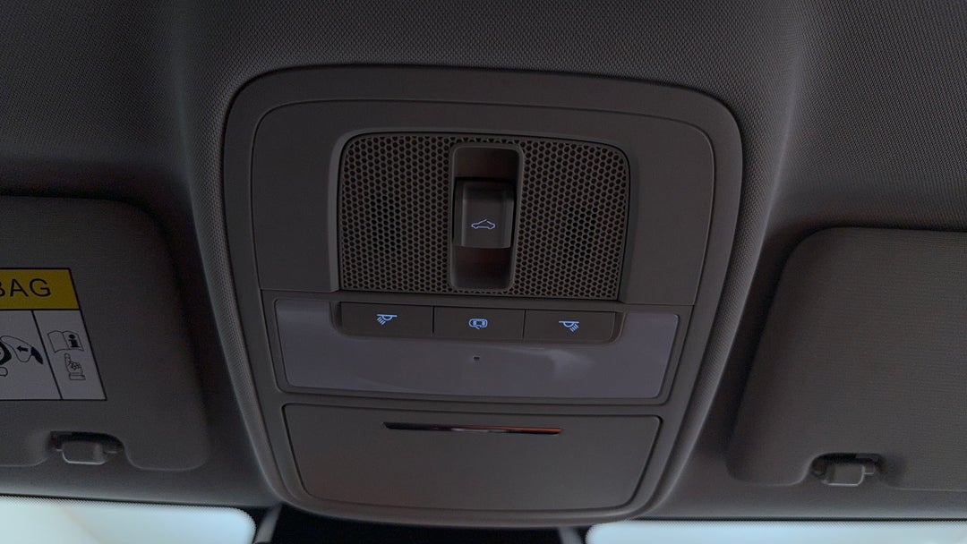 On-Roof Controls/Sunglass holder