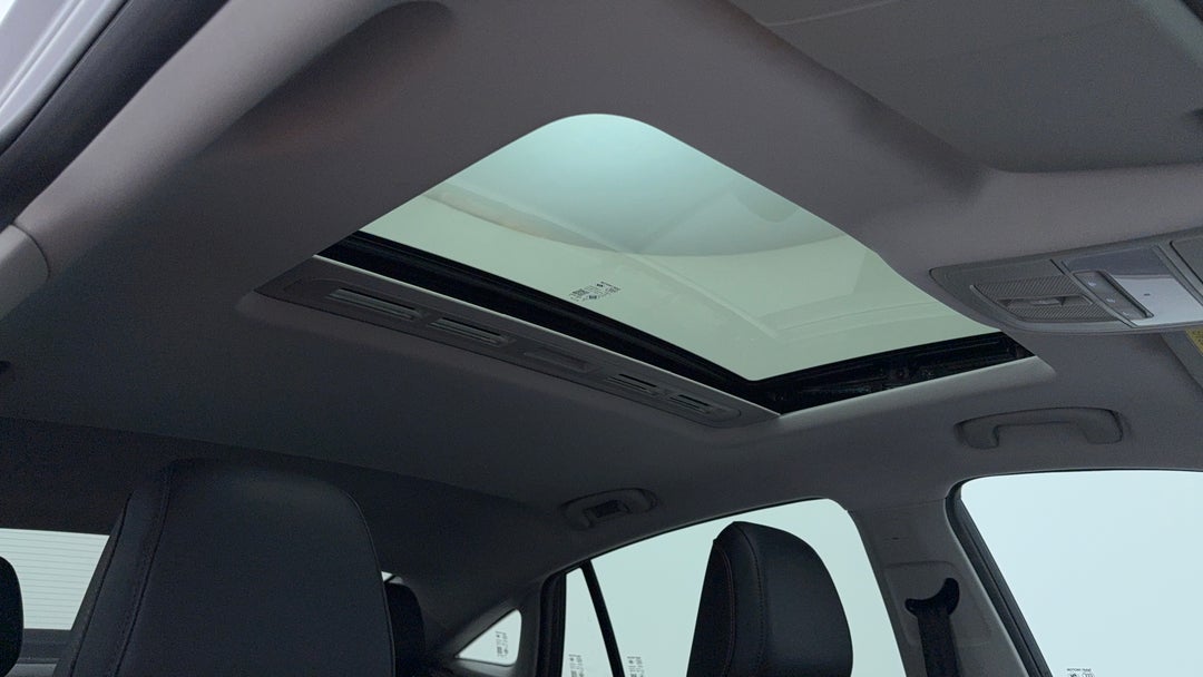 Interior Sunroof/Moonroof