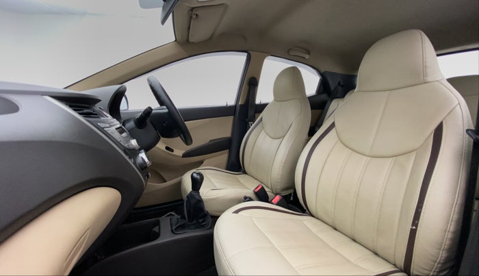 2014 Hyundai Eon MAGNA + (O) 1.0 LITRE KAPPA, Petrol, Manual, 38,596 km, Right Side Front Door Cabin View
