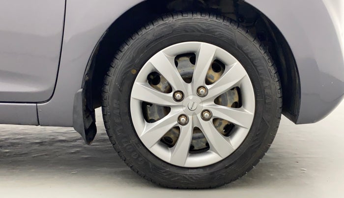 2014 Hyundai Eon MAGNA + (O) 1.0 LITRE KAPPA, Petrol, Manual, 38,596 km, Right Front Tyre