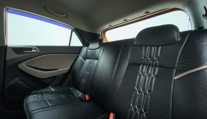 2018 Hyundai Elite i20 ASTA 1.2, Petrol, Manual, 16,801 km, Right Side Rear Door Cabin