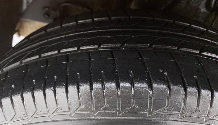 2018 Hyundai Elite i20 ASTA 1.2, Petrol, Manual, 16,801 km, Right Rear Tyre Tread