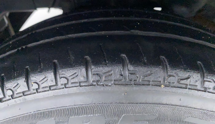 2017 Hyundai Eon ERA PLUS, Petrol, Manual, 47,917 km, Right Rear Tyre Tread