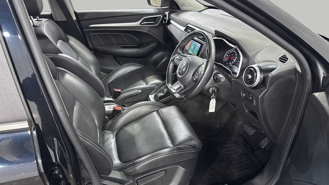 2022 MG ZS Excite, Automatic, 45440 km, Right Side Front Door Cabin View