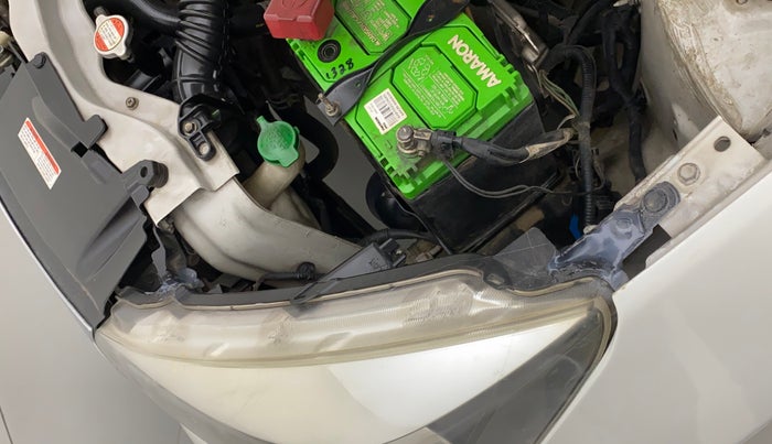 2016 Maruti Celerio VXI (O), Petrol, Manual, 90,686 km, Left headlight - Clamp has minor damage