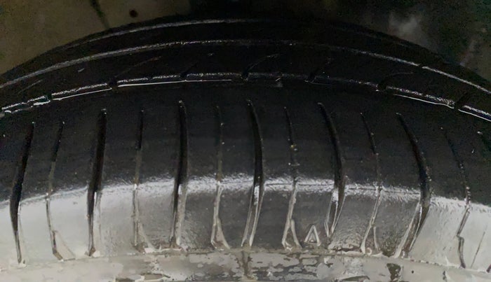2017 Maruti IGNIS ZETA 1.3 DDIS AMT, Diesel, Automatic, 53,891 km, Right Front Tyre Tread