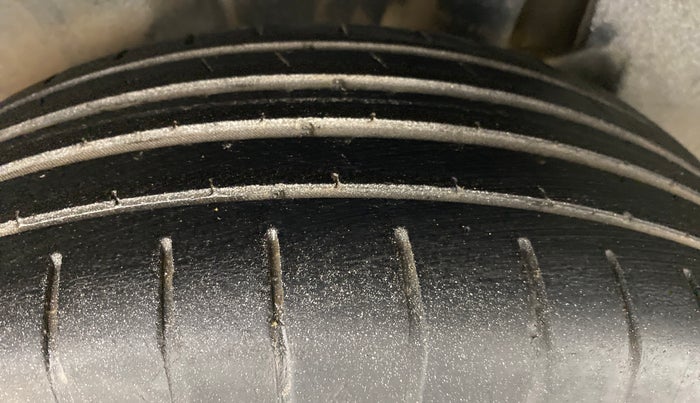 2018 Maruti Swift ZDI AMT, Diesel, Automatic, 56,697 km, Left Rear Tyre Tread