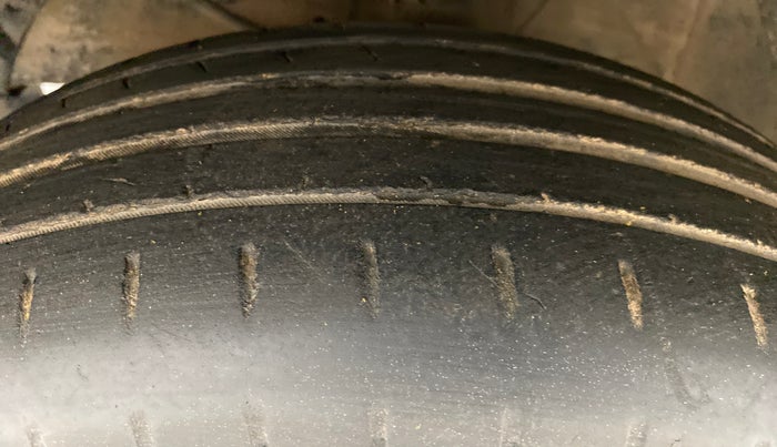 2018 Maruti Swift ZDI AMT, Diesel, Automatic, 56,697 km, Left Front Tyre Tread