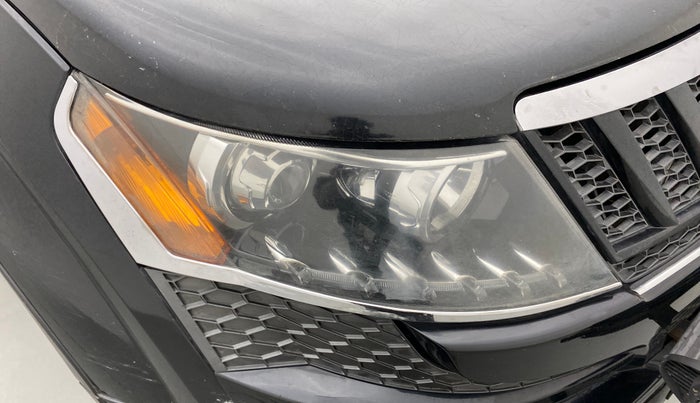 2014 Mahindra XUV500 W8 FWD, Diesel, Manual, 92,443 km, Right headlight - Faded