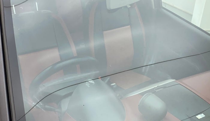 2012 Maruti Ritz VXI, Petrol, Manual, 82,558 km, Front windshield - Minor spot on windshield