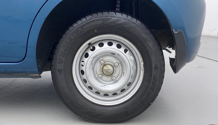 2018 Nissan Micra Active XL, CNG, Manual, 99,353 km, Left Rear Wheel
