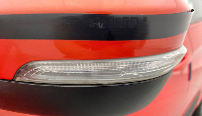 2021 Tata Tiago XZ 1.2 REVOTRON, Petrol, Manual, 25,468 km, Left rear-view mirror - Indicator light has minor damage