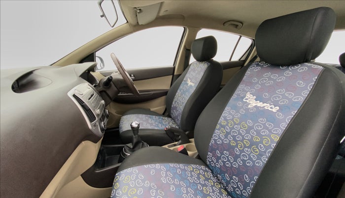 2012 Hyundai i20 SPORTZ 1.2 VTVT, Petrol, Manual, 82,251 km, Right Side Front Door Cabin View