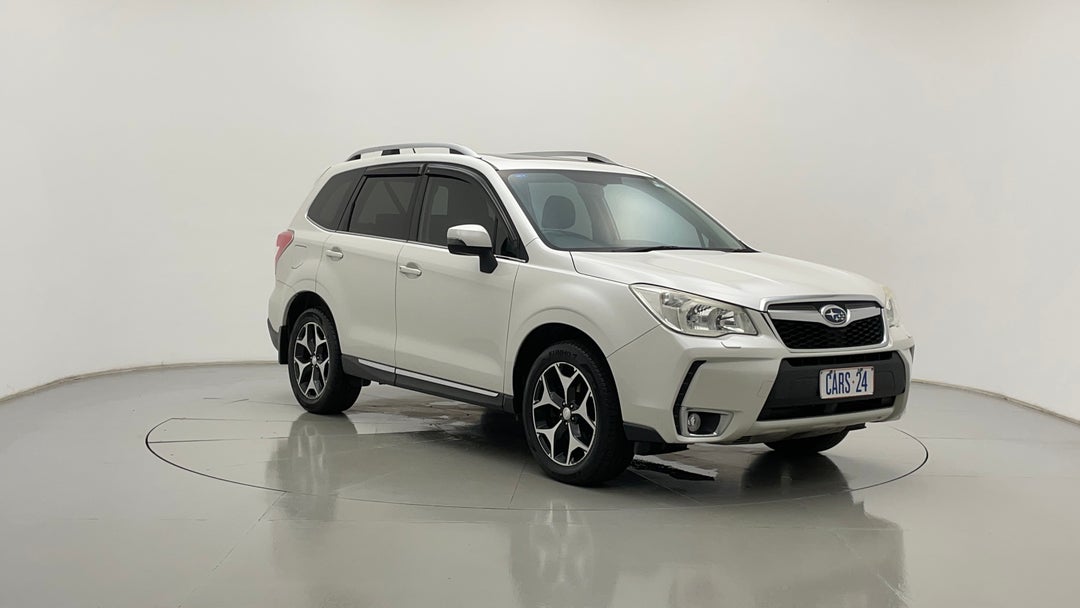 2013 Subaru Forester 2.0xt, Automatic, 130171 km, Right Front Diagonal (45- Degree) View