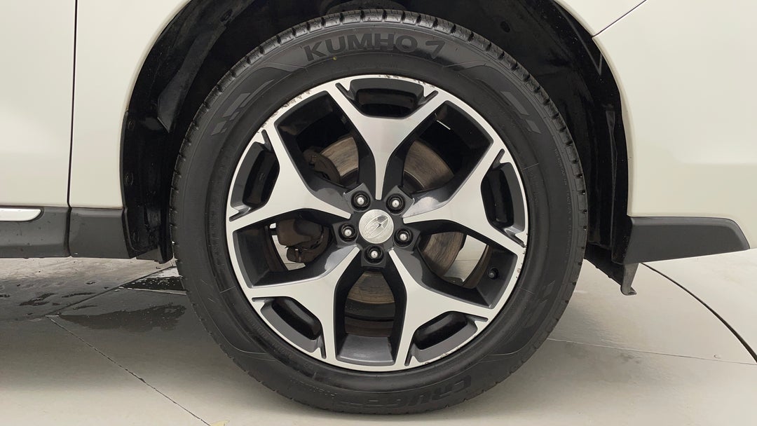 2013 Subaru Forester 2.0xt, Automatic, 130171 km, Right Front Wheel