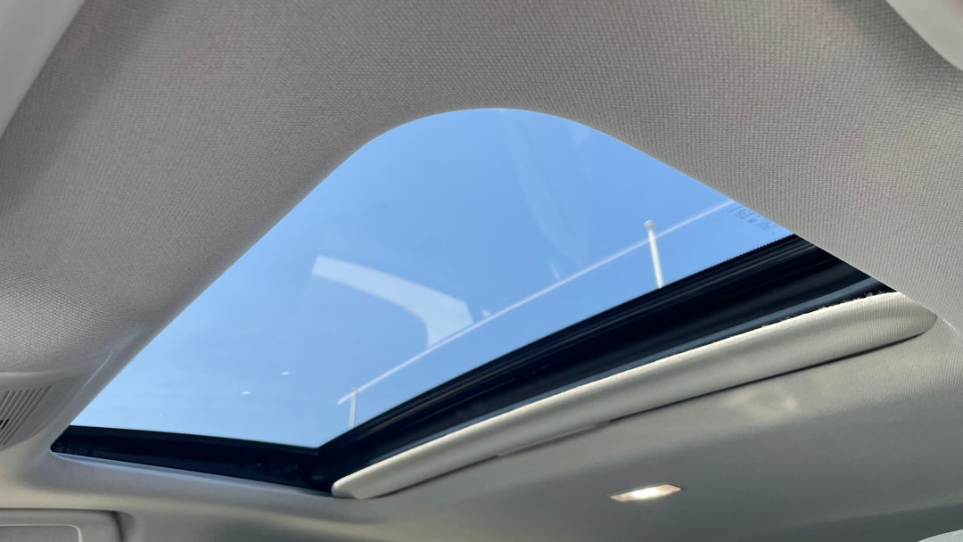 Interior Sunroof/Moonroof