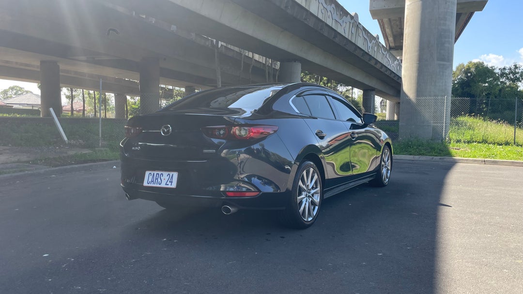 Right Back Diagonal (45- Degree) View