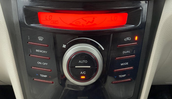2020 Mahindra XUV300 W8 (O) 1.5 DIESEL, Diesel, Manual, 37,479 km, Automatic Climate Control