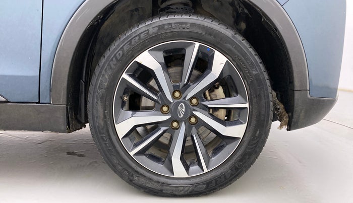 2020 Mahindra XUV300 W8 (O) 1.5 DIESEL, Diesel, Manual, 37,479 km, Right Front Wheel