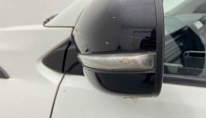 2020 Maruti XL6 ALPHA MT, Petrol, Manual, 30,735 km, Left rear-view mirror - Indicator light not working