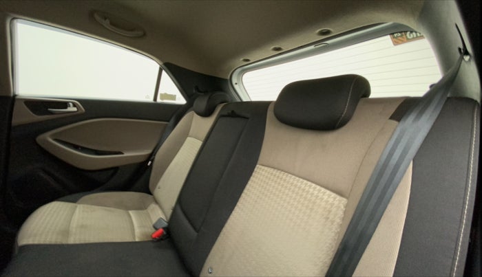 2019 Hyundai Elite i20 ASTA (O) CVT, Petrol, Automatic, 18,643 km, Right Side Rear Door Cabin