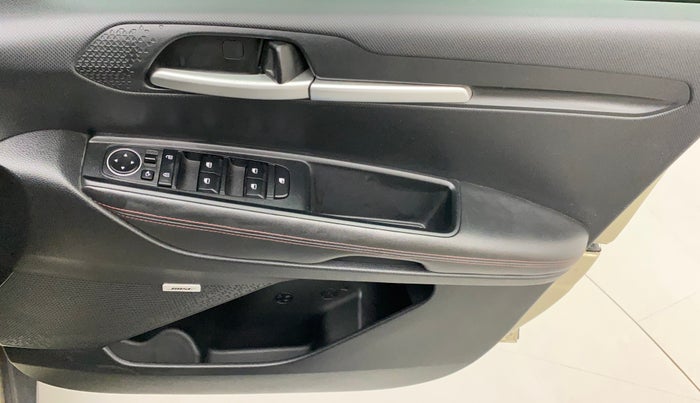 2020 KIA SONET GTX PLUS 1.5 MT DUAL TONE, Diesel, Manual, 39,742 km, Driver Side Door Panels Control