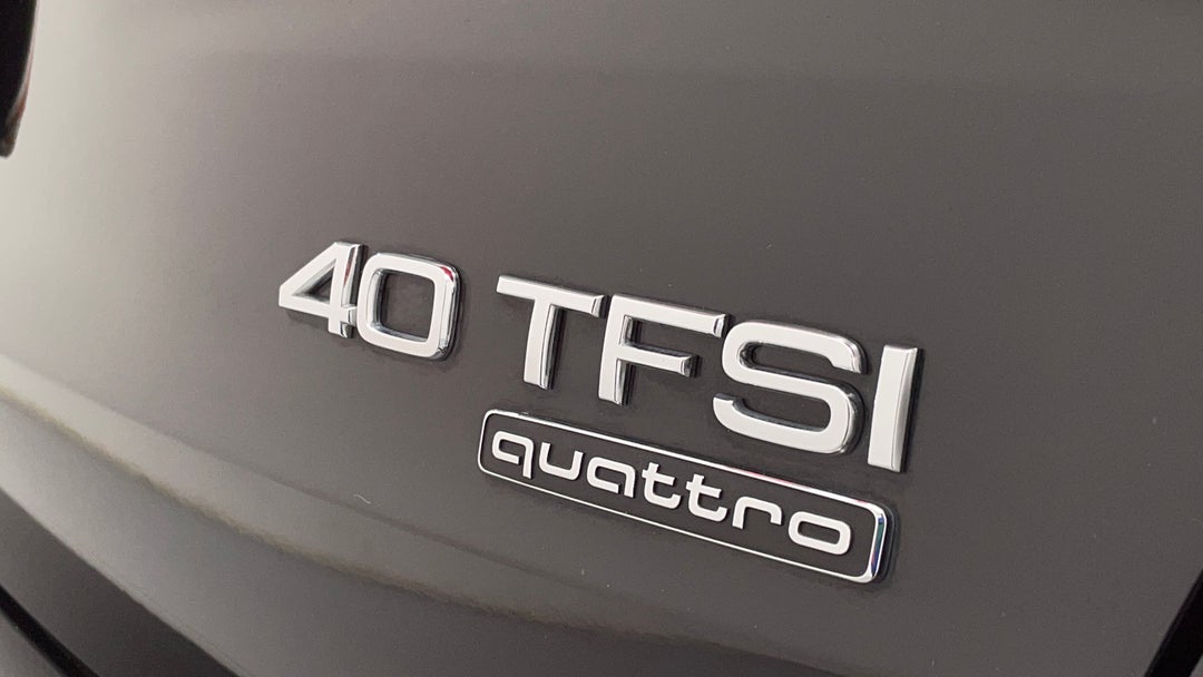 Badge (Boot Right Side)