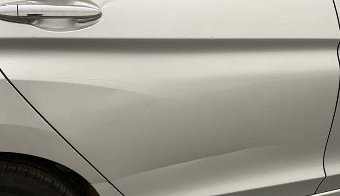 2014 Honda City 1.5L I-VTEC V MT, Petrol, Manual, 97,635 km, Right rear door - Minor scratches