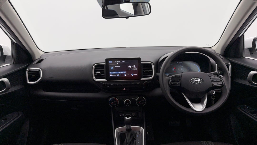 2023 Hyundai Venue Venue, Automatic, 56813 km, Dashboard View