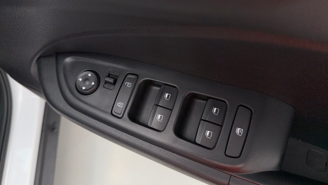 2023 Hyundai Venue Venue, Automatic, 56813 km, Drivers Side Door Panel Controls