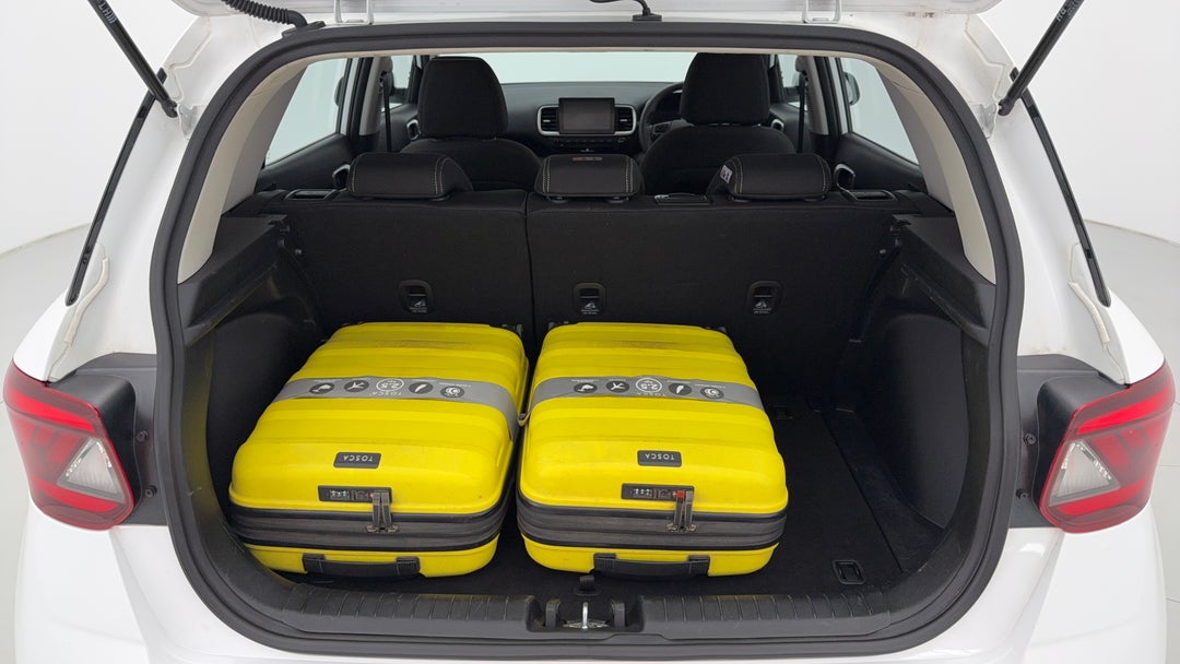 2023 Hyundai Venue Venue, Automatic, 56813 km, Boot Inside View with Luggage