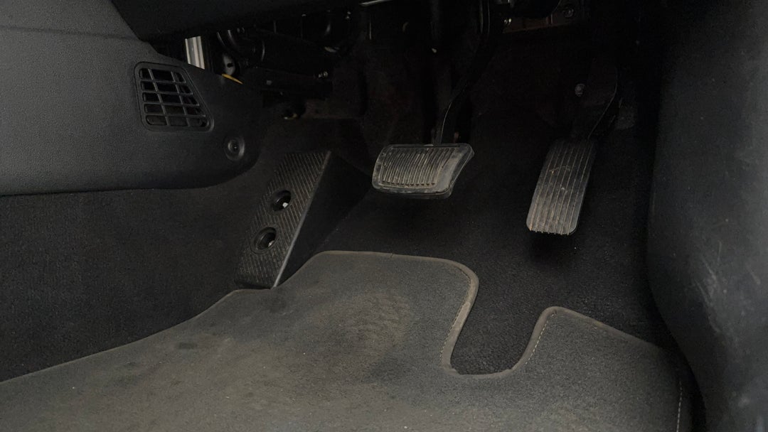 2023 Hyundai Venue Venue, Automatic, 56813 km, Pedals and Footmat