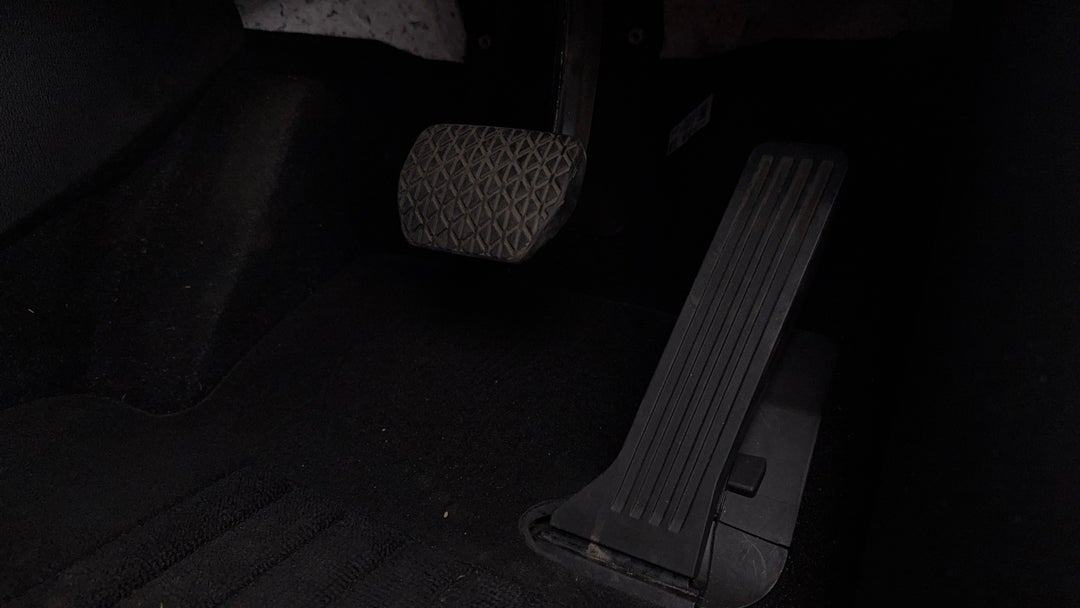 2022 Mazda CX-5 Maxx Sport (fwd), Automatic, 21477 km, Pedals and Footmat