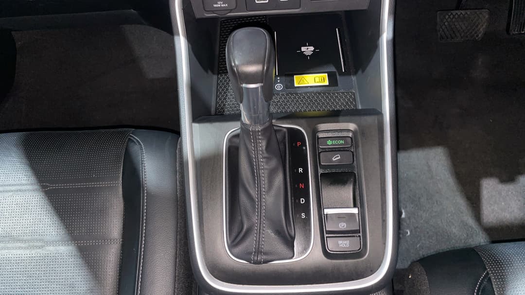 2024 Honda CR-V Vti L (AWD) 5 Seats, Automatic, 21907 km, Gear Lever 