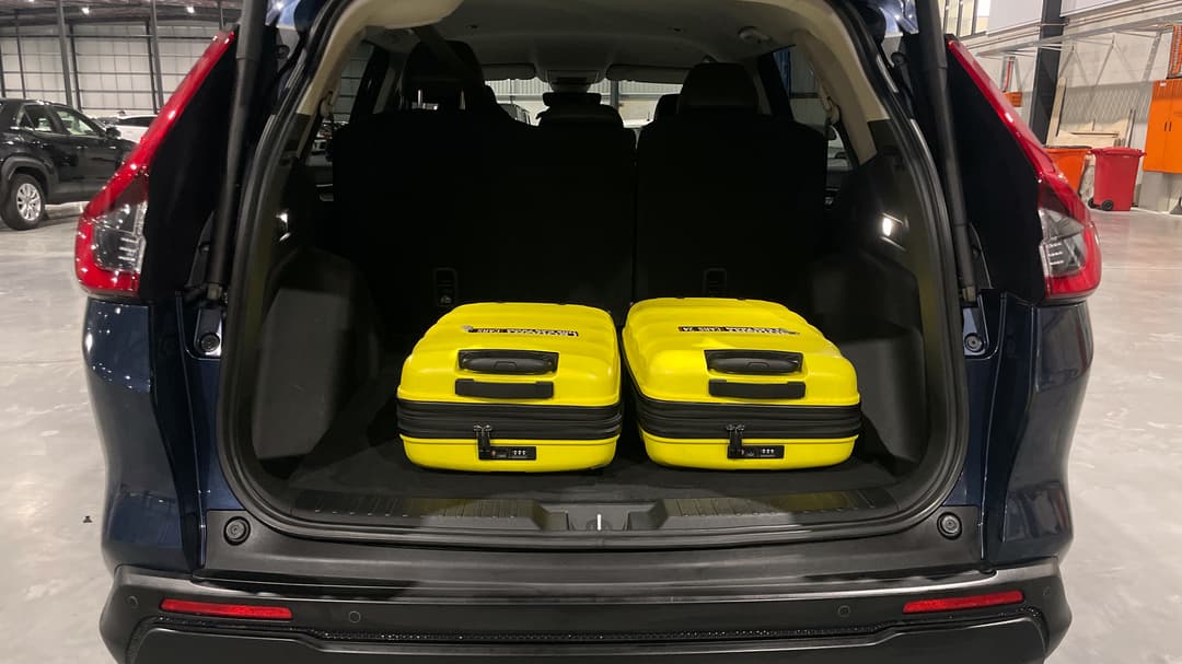 2024 Honda CR-V Vti L (AWD) 5 Seats, Automatic, 21907 km, Boot Inside View with Luggage