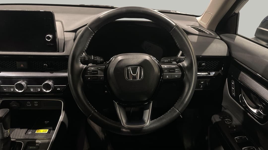 2024 Honda CR-V Vti L (AWD) 5 Seats, Automatic, 21907 km, Steering Wheel Close-up