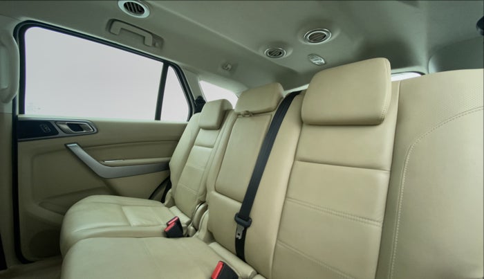 2017 Ford Endeavour 2.2l 4X2 AT Trend, Diesel, Automatic, 61,464 km, Right Side Rear Door Cabin